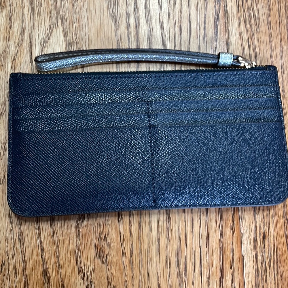 Coach Wallet/Wristlet. - Picture 2 of 7